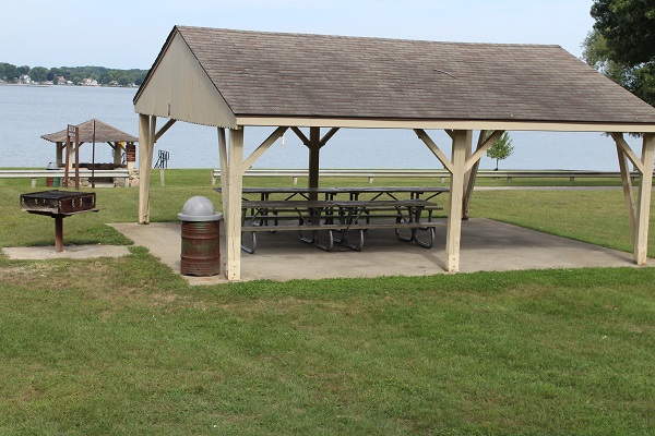 Gilletts Lake Picnic Shelter